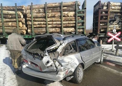 Уважаемые водители, будьте внимательны на приближении к железнодорожным переездам!!!.